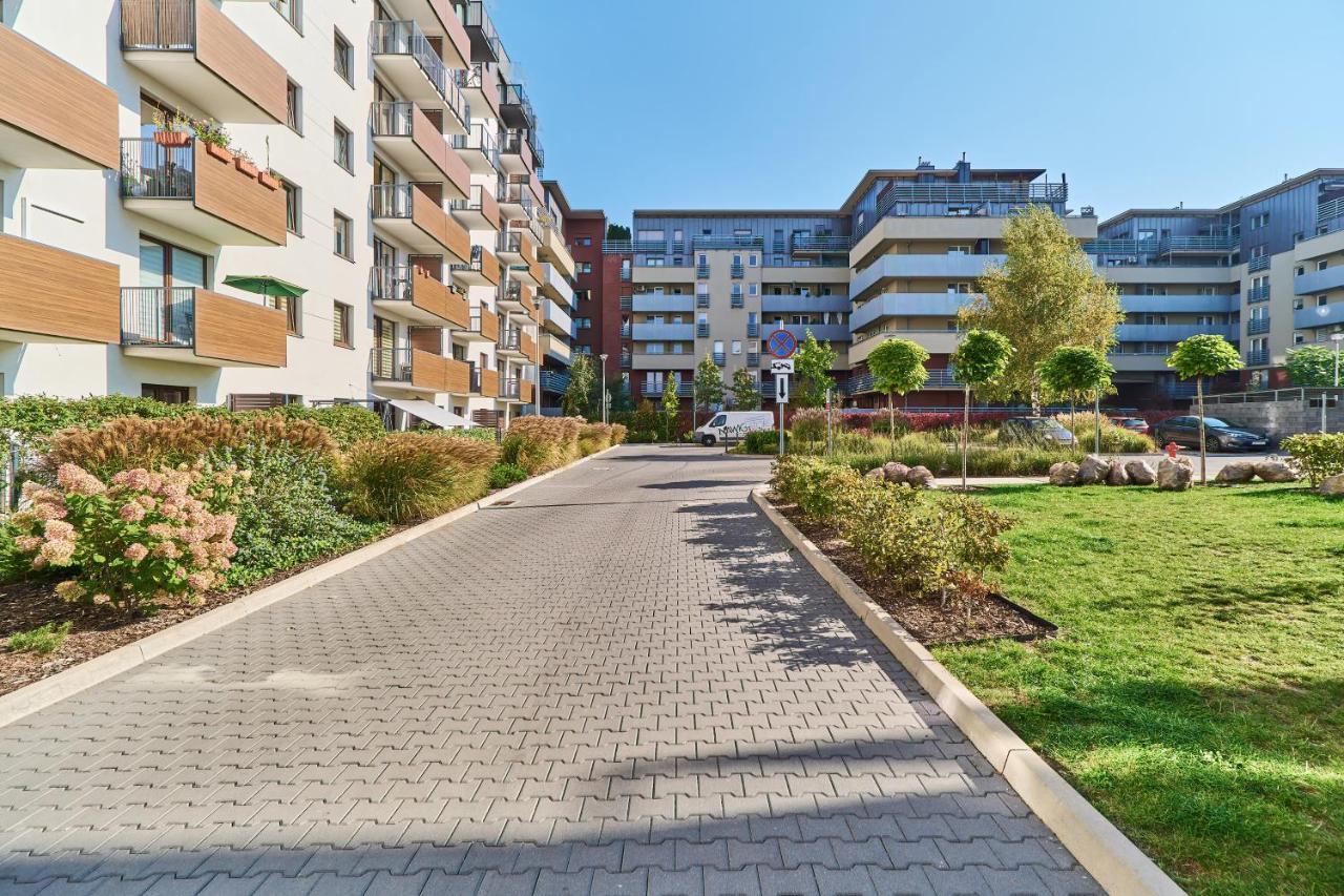 Nowa Teczowa Apartments Promenada Staromiejska By Noclegi Renters Wroclaw Exterior photo